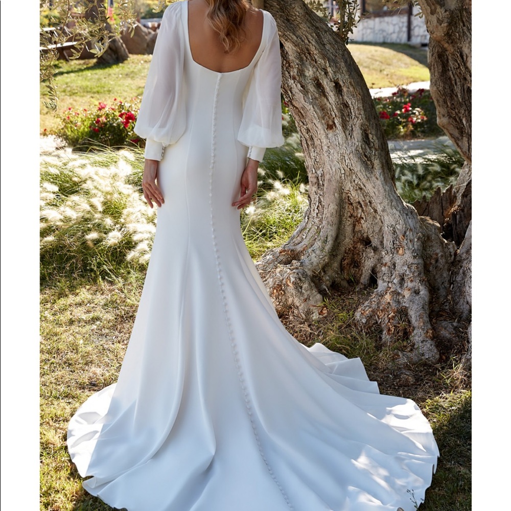Beautiful NEW & UNWORN Eddy K Gretchen Dress
